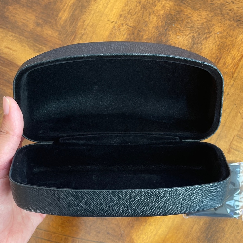 Salvatore Ferragamo Black Sunglasses Case - Picture 3 of 8
